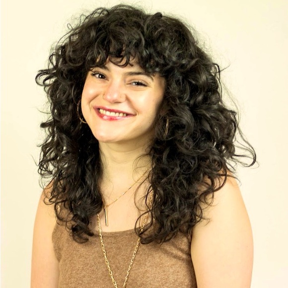 I’m Hannah! Check out my closet 🍒 - Picture 1 of 3